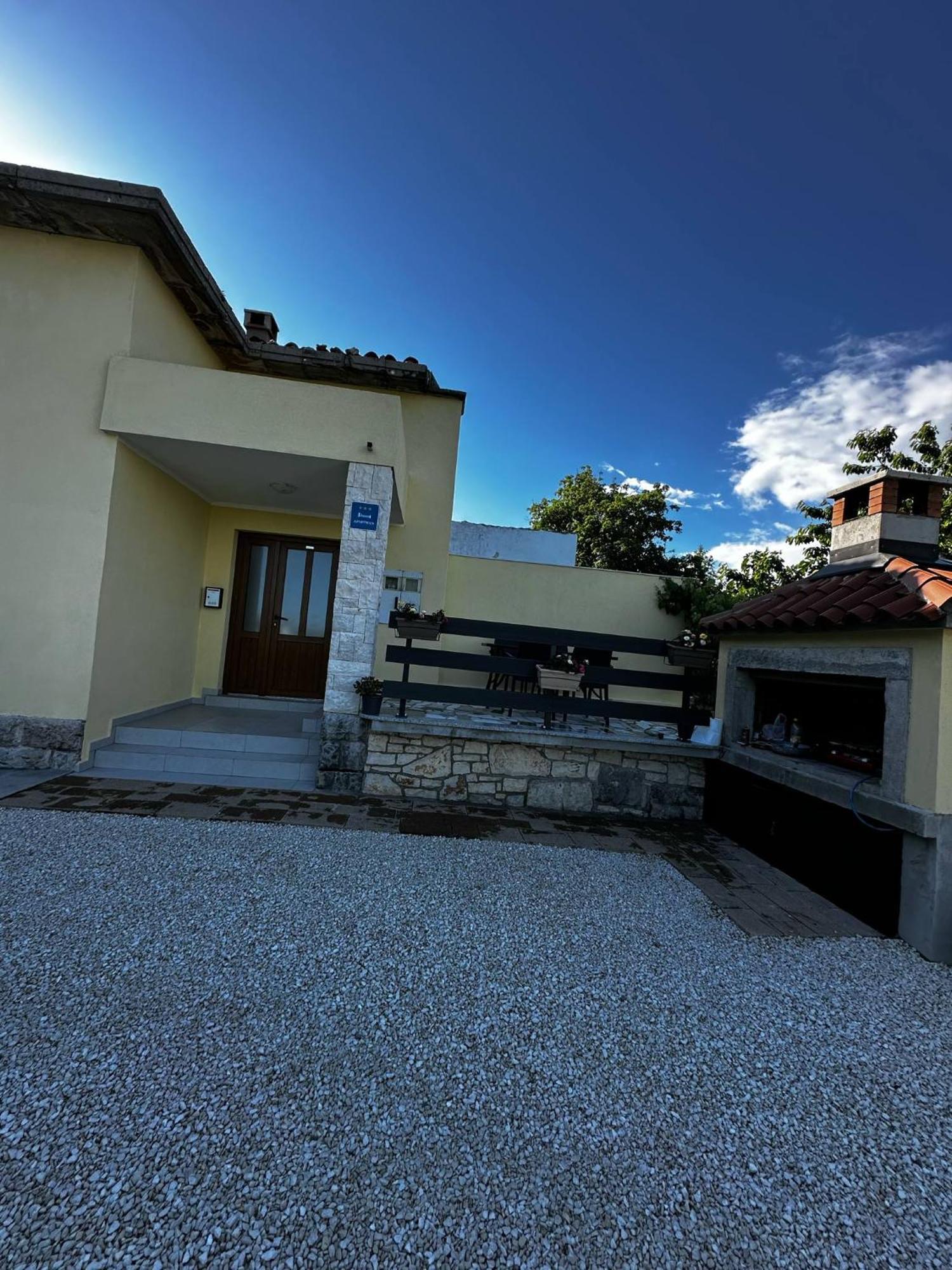 Lulic Appartement Labin  Buitenkant foto