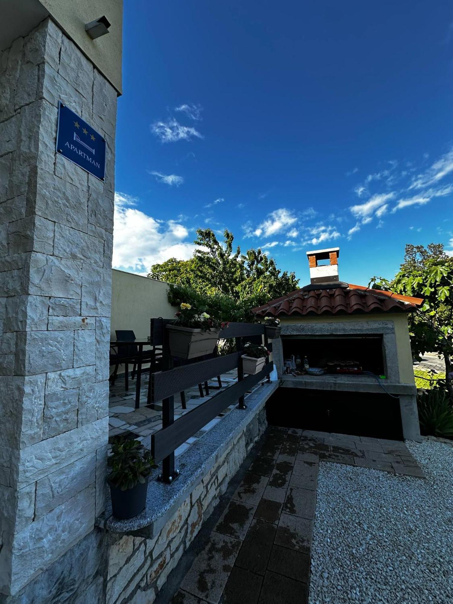 Lulic Appartement Labin  Buitenkant foto